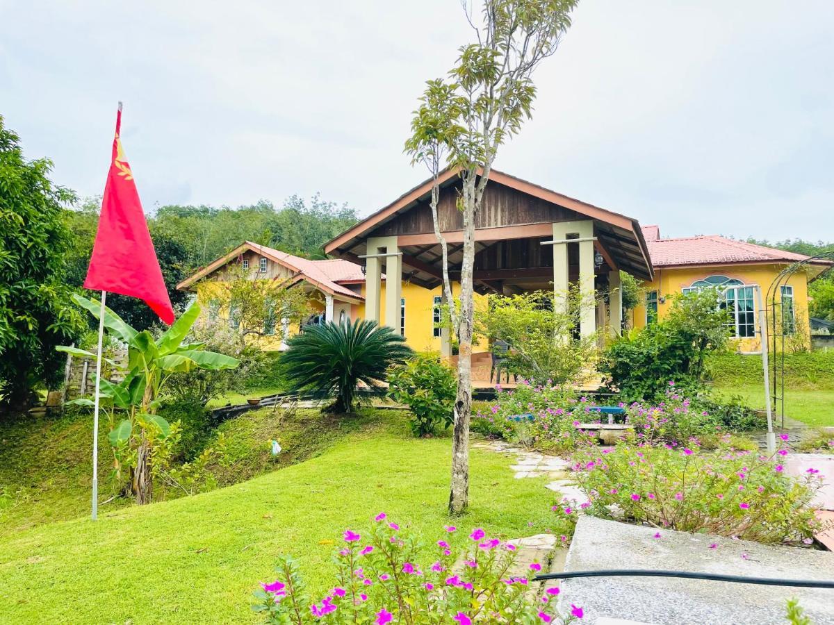 Kapal Terbang Guest House Langkawi Пантай-Сенанг Экстерьер фото