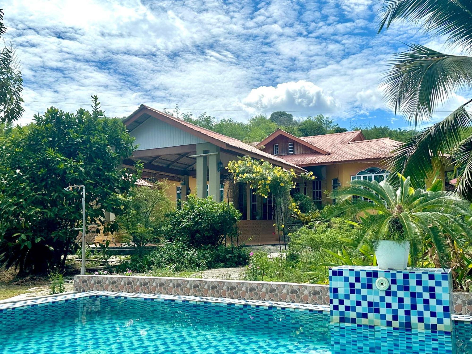 Kapal Terbang Guest House Langkawi Пантай-Сенанг Экстерьер фото