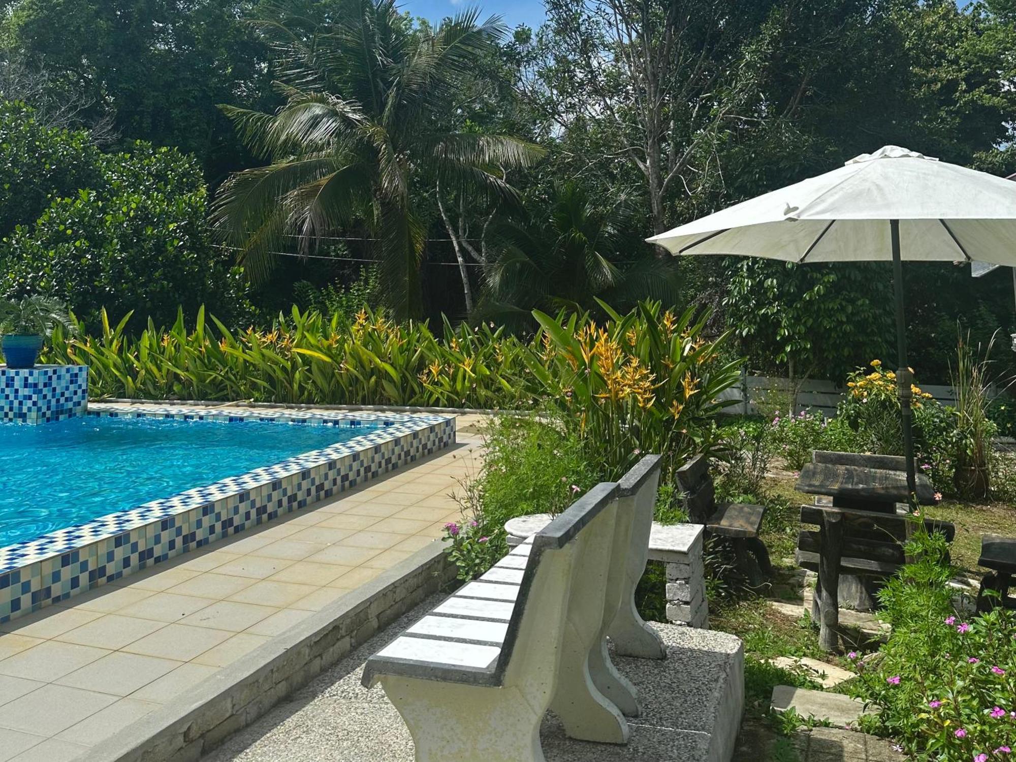 Kapal Terbang Guest House Langkawi Пантай-Сенанг Экстерьер фото